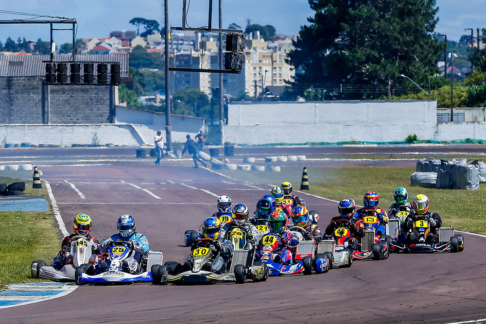 Saiba onde correr de Kart em Curitiba e Região Metropolitana