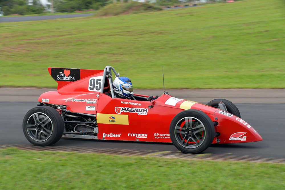 Dudu Ferraz disputa o Open do Brasileiro depois de disputar a última etapa do Fórmula Vee Open